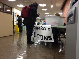 A student voting at the recent Camosun College Student Society elections at Lansdowne campus (photo by Greg Pratt/Nexus).